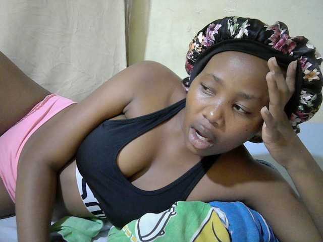 queen-slender live cam on BongaCams