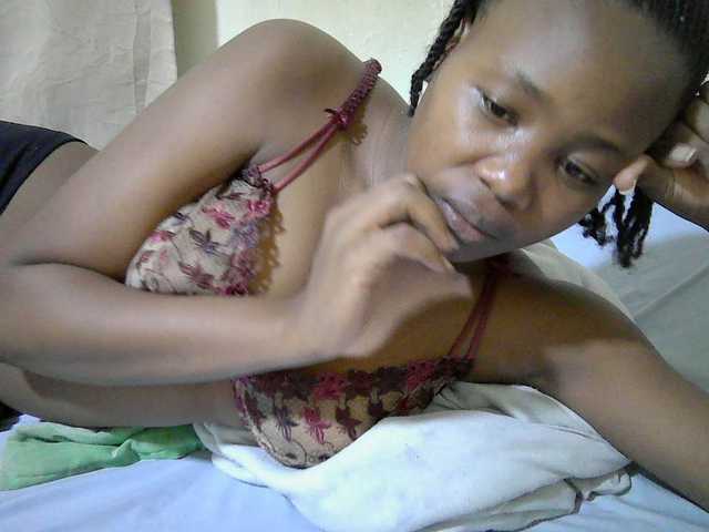 queen-slender live cam on BongaCams