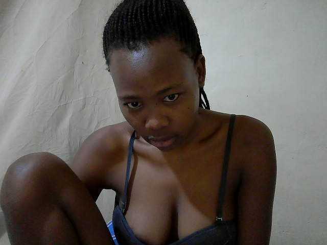 queen-slender live cam on BongaCams