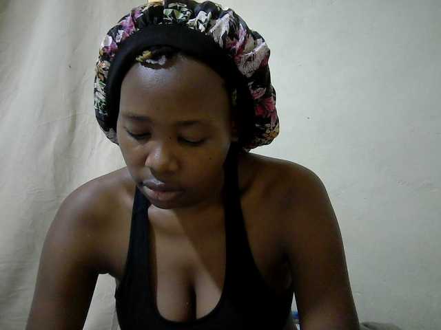 queen-slender live cam on BongaCams