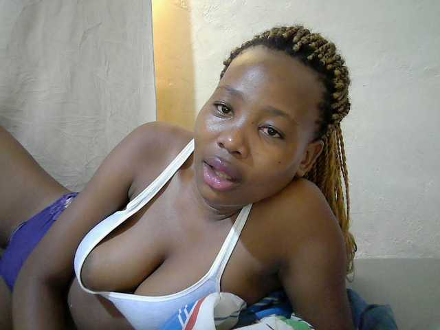 queen-slender live webcam show