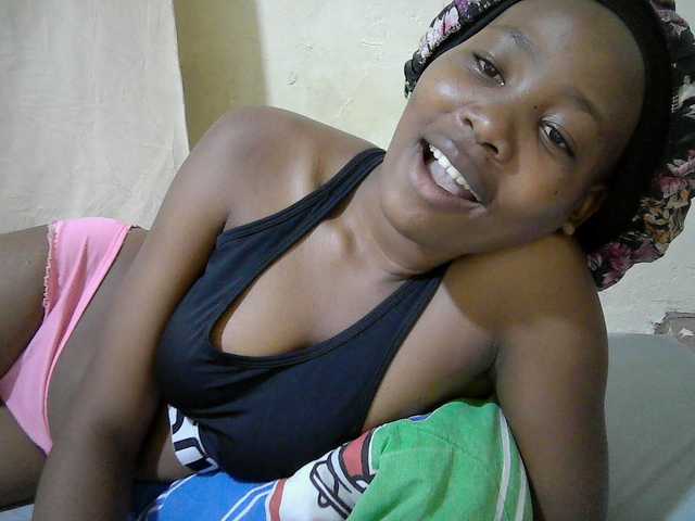 queen-slender live cam on BongaCams