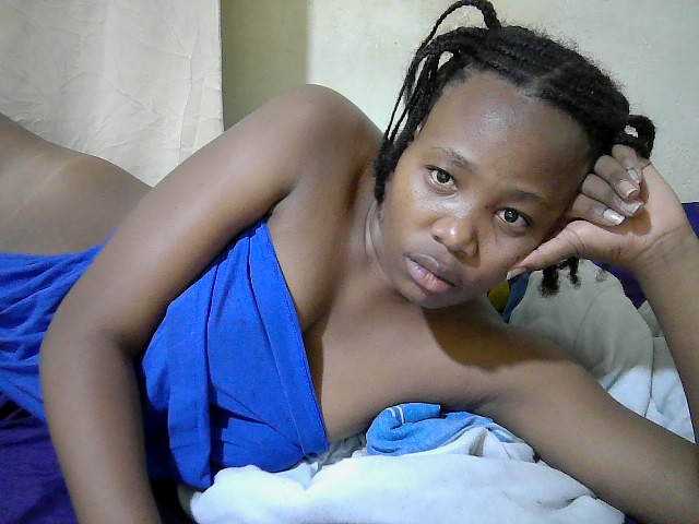 queen-slender live cam on BongaCams