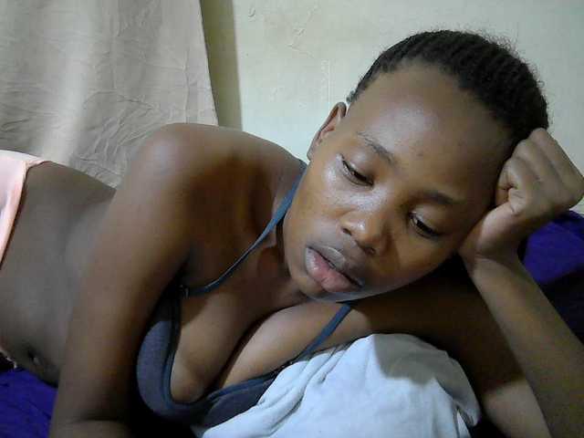 queen-slender live cam on BongaCams