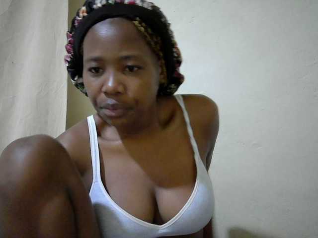 queen-slender Live Cam pe BongaCams