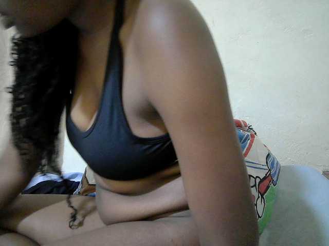 queen-slender live cam on BongaCams