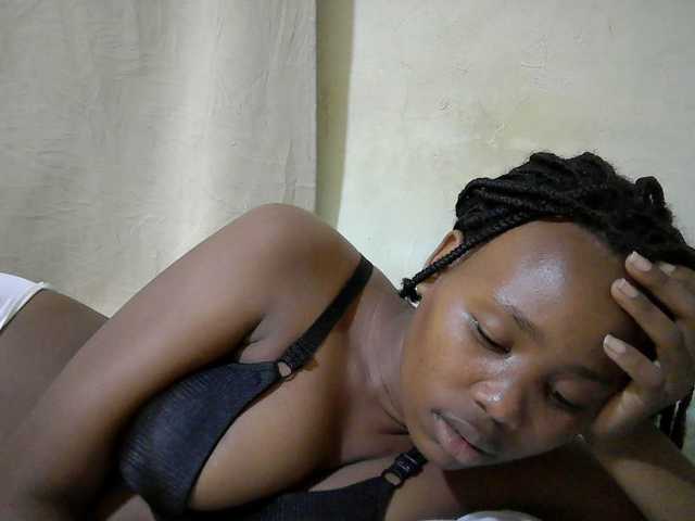 queen-slender live cam on BongaCams