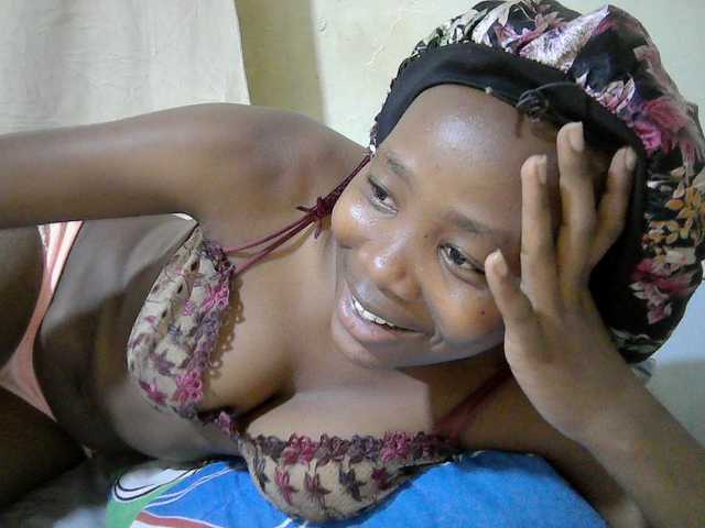 queen-slender live cam on BongaCams