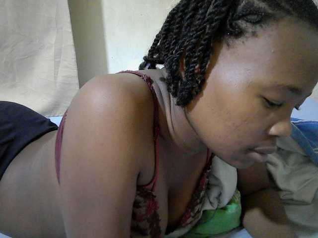 queen-slender live cam on BongaCams