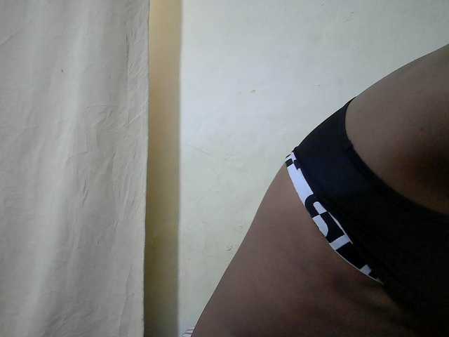 queen-slender live cam on BongaCams
