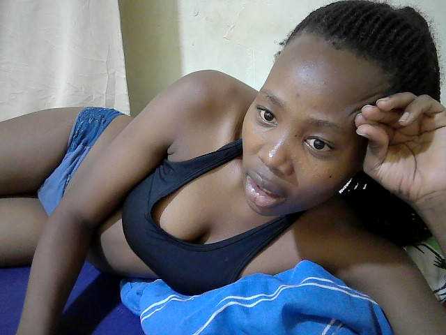 queen-slender live cam on BongaCams