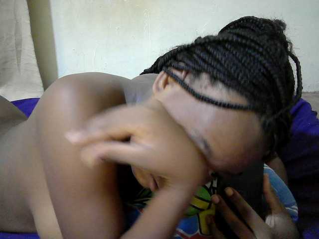 queen-slender live cam on BongaCams