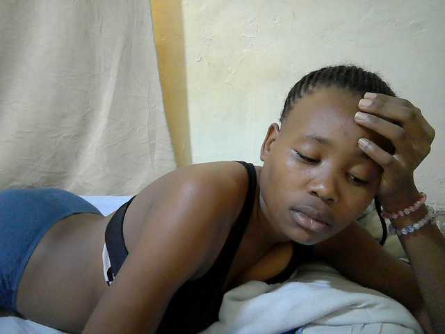 queen-slender live cam on BongaCams