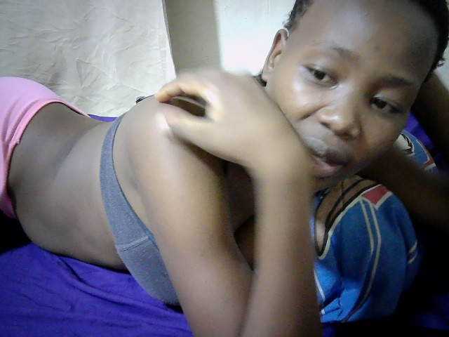 queen-slender live cam on BongaCams