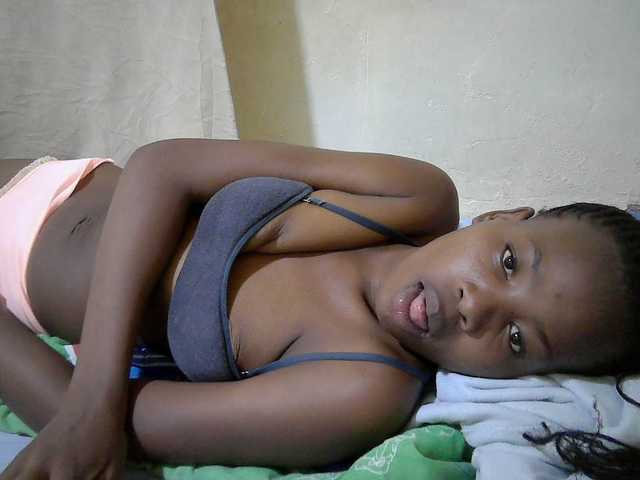 queen-slender live cam on BongaCams
