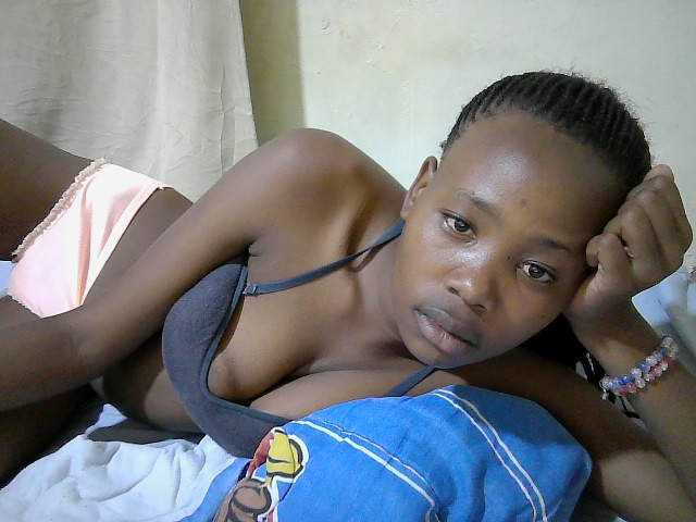 queen-slender live cam on BongaCams