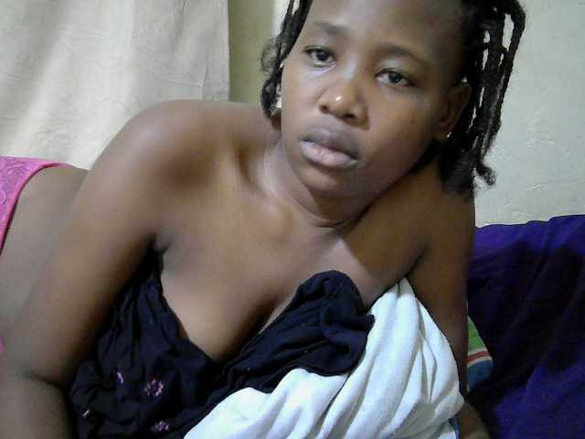 queen-slender live cam on BongaCams