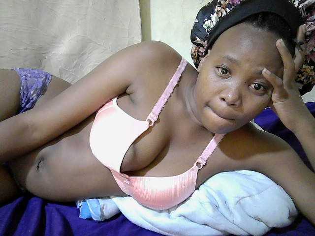queen-slender live cam on BongaCams