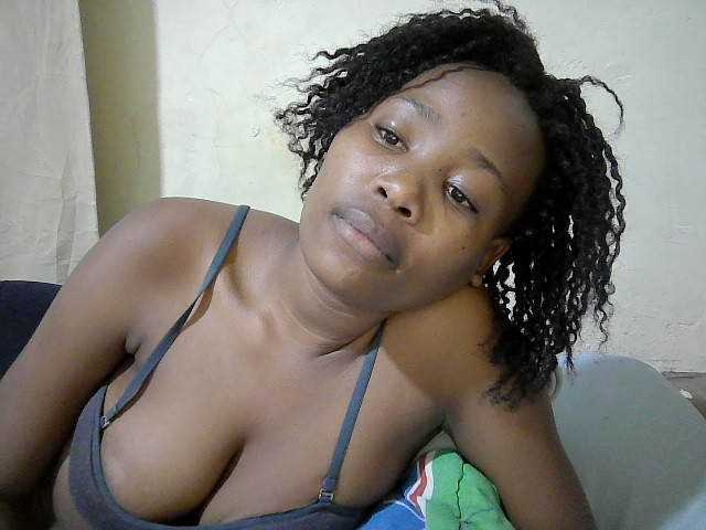 queen-slender live cam on BongaCams