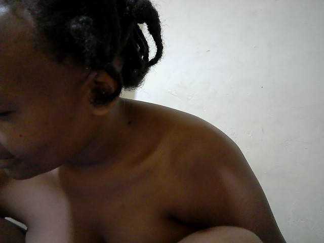 queen-slender live cam on BongaCams