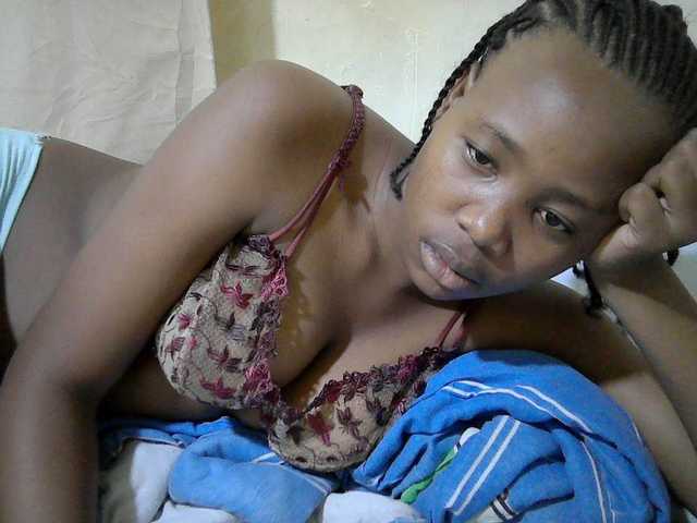 queen-slender live cam on BongaCams