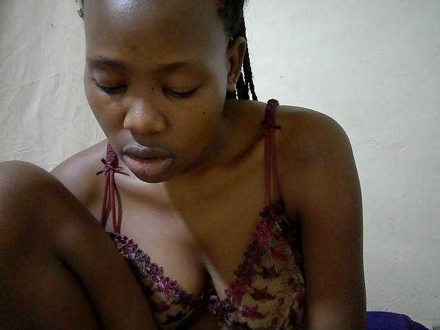 queen-slender live cam on BongaCams