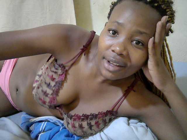 queen-slender live cam on BongaCams