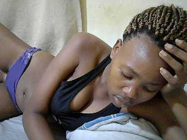 queen-slender live cam on BongaCams