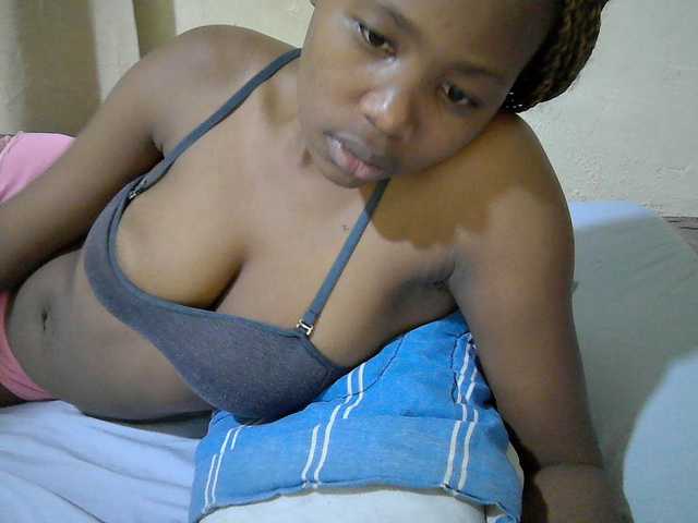 queen-slender live cam on BongaCams