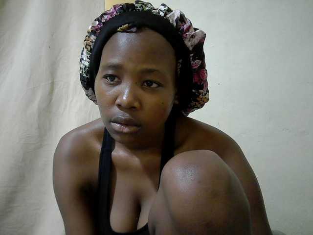 queen-slender live cam on BongaCams