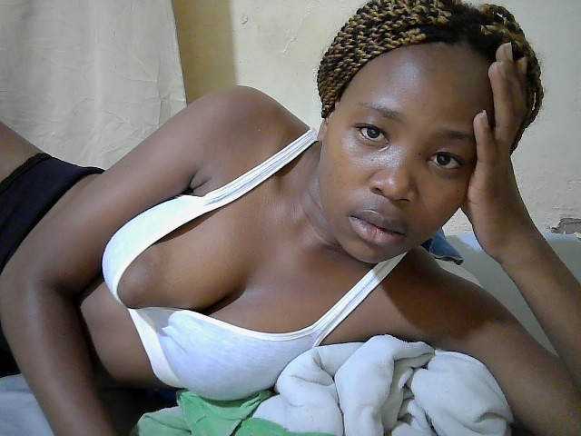 queen-slender live cam on BongaCams