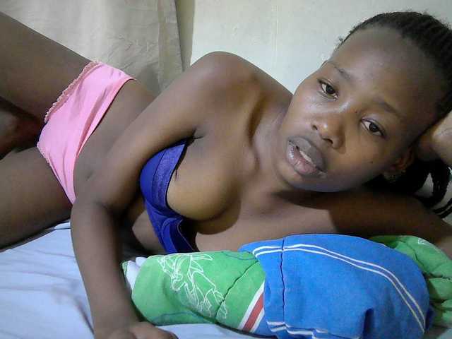 queen-slender live cam on BongaCams