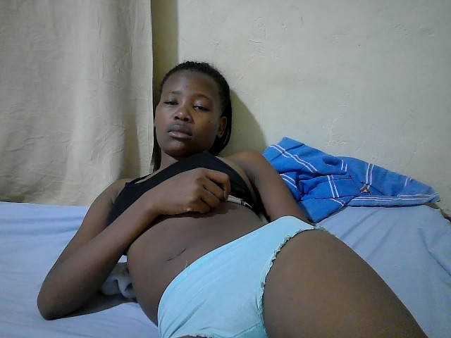 queen-slender live cam on BongaCams