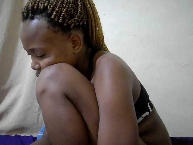 queen-slender live cam on BongaCams