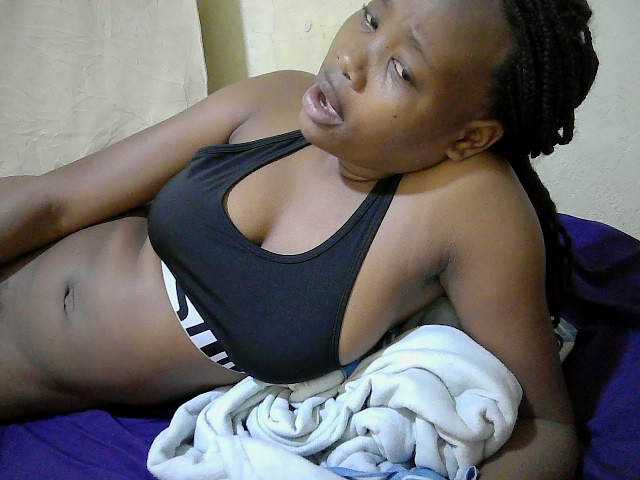 queen-slender live cam on BongaCams