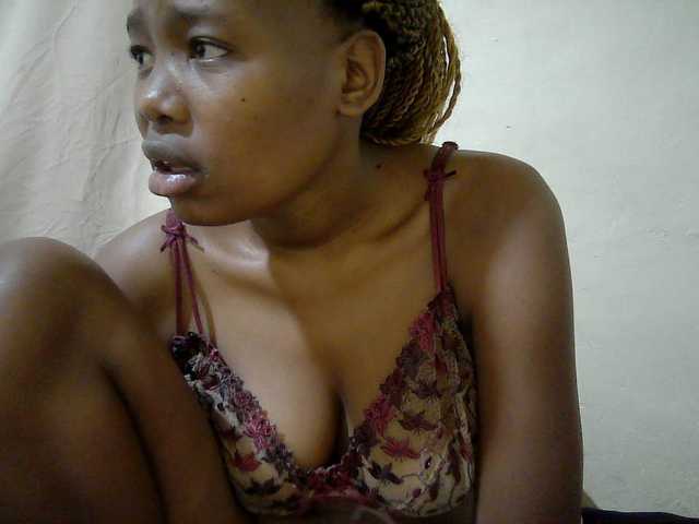 queen-slender live cam on BongaCams