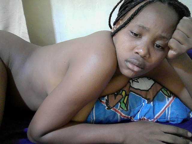 queen-slender live cam on BongaCams