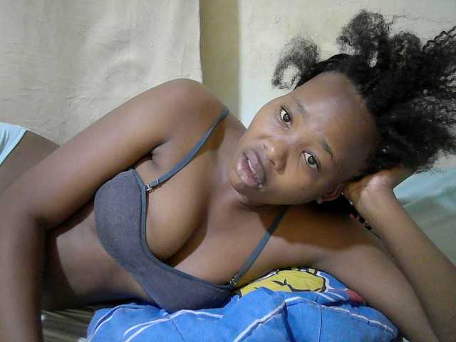 queen-slender live cam on BongaCams