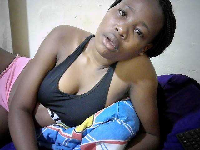 queen-slender live cam on BongaCams