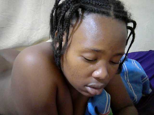 queen-slender live cam on BongaCams