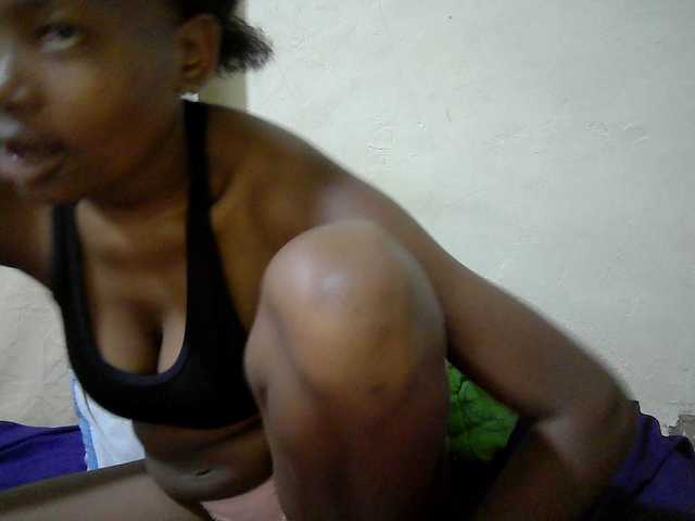 queen-slender live cam on BongaCams