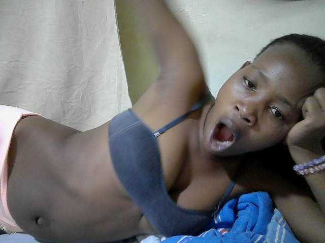 queen-slender live cam on BongaCams
