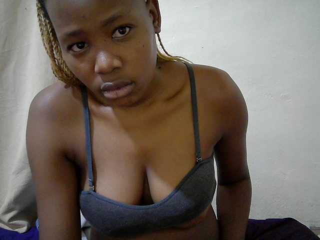 queen-slender live cam on BongaCams