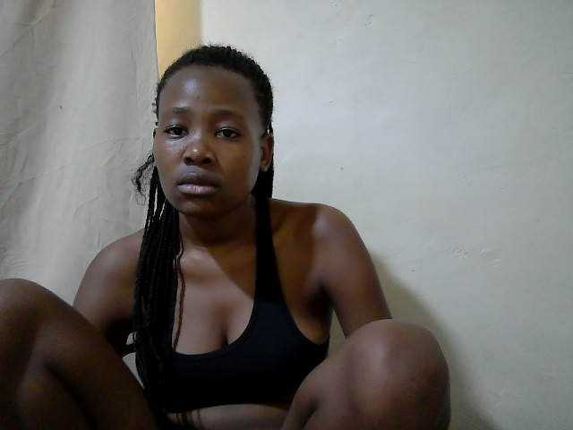 queen-slender live cam on BongaCams