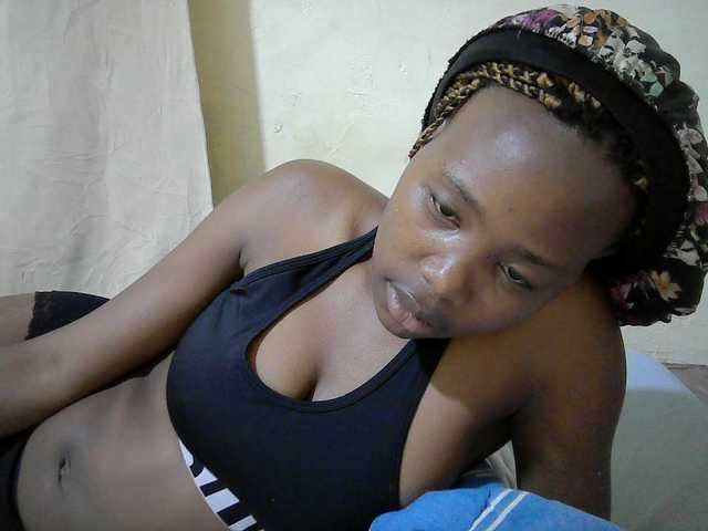 queen-slender live cam on BongaCams