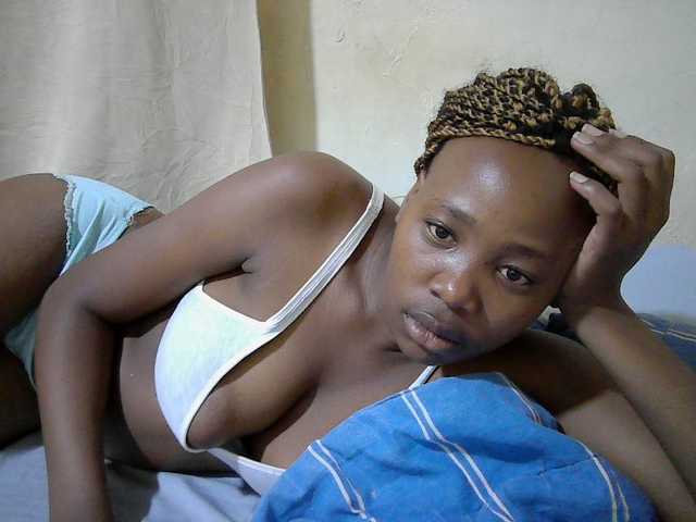 queen-slender live cam on BongaCams