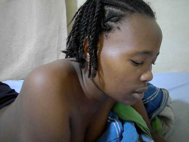 queen-slender live cam on BongaCams