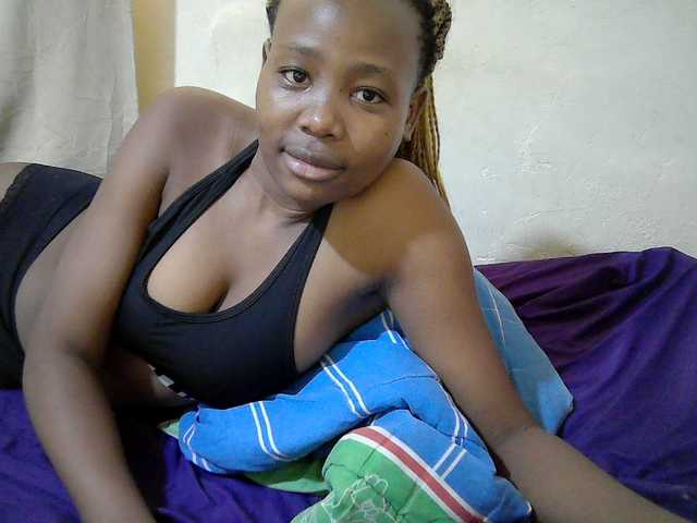 queen-slender live cam on BongaCams