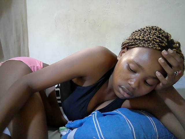 queen-slender live cam on BongaCams