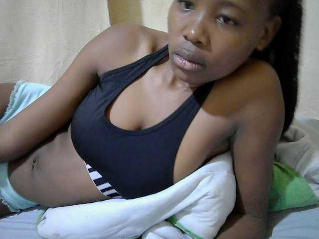 queen-slender live cam on BongaCams